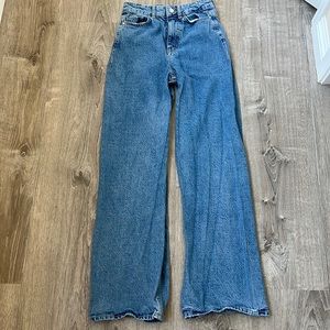 ZARA Wide leg/ high rise Jeans! Size 2